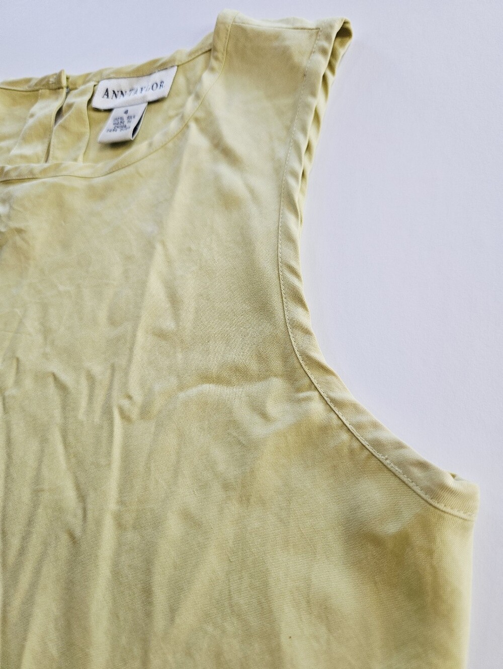 Vintage Ann Taylor 100% Silk Light Green Chartreuse Sleeveless Blouse Tank Top 4 - Picture 8 of 8